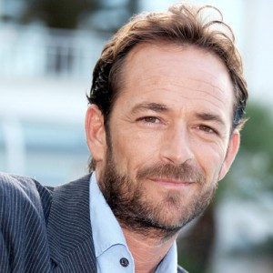 Luke Perry as Fred Andrews